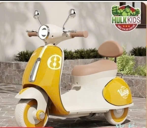 Xe máy điện Vespa 618